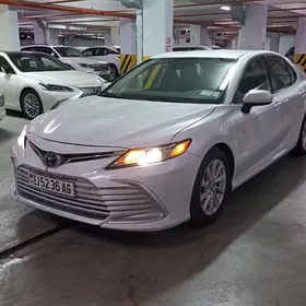 Toyota Camry 2022