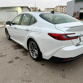 Toyota Camry 2025