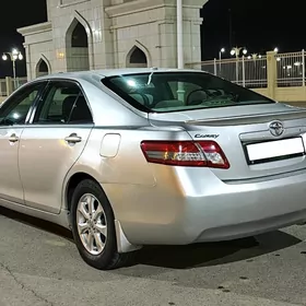 Toyota Camry 2011