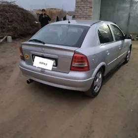 Opel Astra 2000