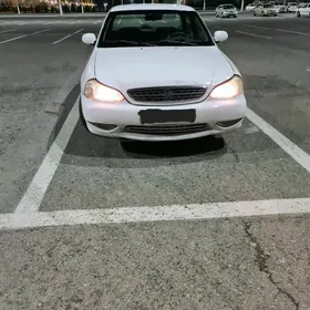 Kia Credos/Clarus 2000