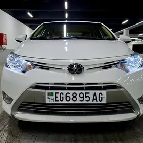 Toyota Yaris 2014