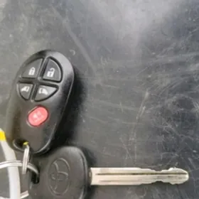 Toyota Sienna 2012 pult