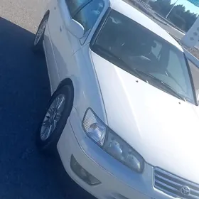 Toyota Camry 2000
