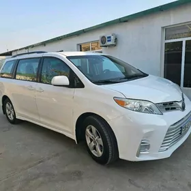 Toyota Sienna 2018