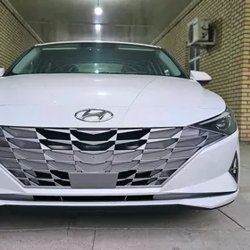 Hyundai Elantra 2021