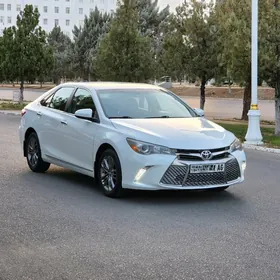 Toyota Camry 2016