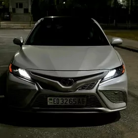 Toyota Camry 2021