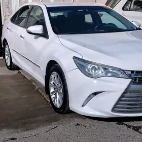 Toyota Camry 2017