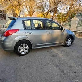 Nissan Versa 2010