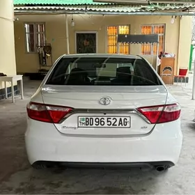 Toyota Camry 2017