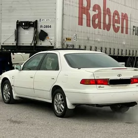 Toyota Camry 2000