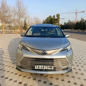 Toyota Sienna 2022