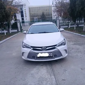 Toyota Camry 2016