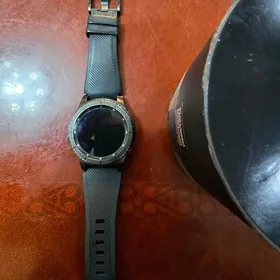 Samsung Gear S3 frontier.