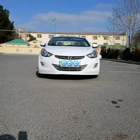 Hyundai Elantra 2013