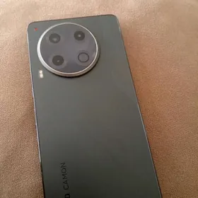 Tecno Camon 30. 8/256g