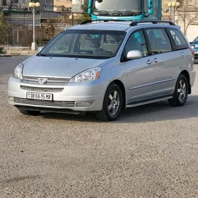 Toyota Sienna 2004