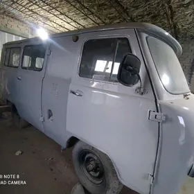 UAZ 2206 1990