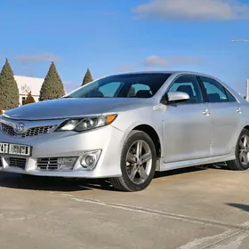 Toyota Camry 2013