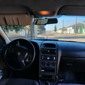 Opel Astra 2003