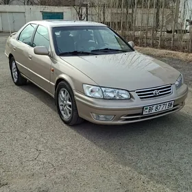 Toyota Camry 2001