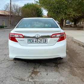 Toyota Camry 2012