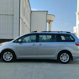 Toyota Sienna 2015