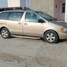 Toyota Sienna 2001