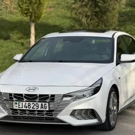 Hyundai Elantra 2023