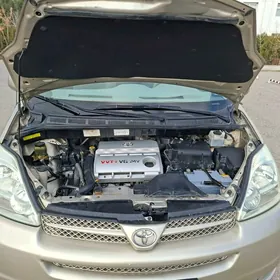 Toyota Sienna 2004