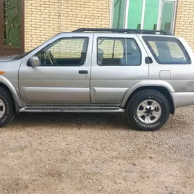 Nissan Pathfinder 1999