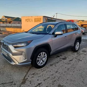 Toyota RAV4 2021