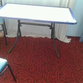 стол и 4 стула