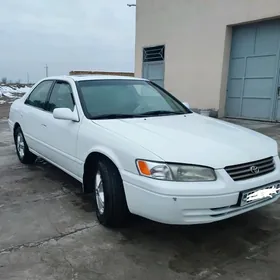 Toyota Camry 1999