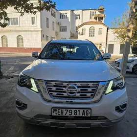 Nissan Pathfinder 2020