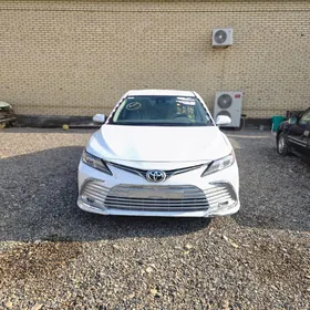 Toyota Camry 2022