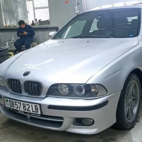 BMW E39 2000
