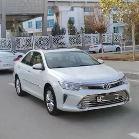 Toyota Camry 2015