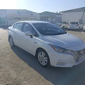 Nissan Versa 2021