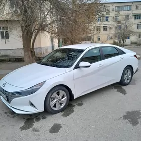 Hyundai Elantra 2020