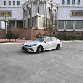Toyota Camry 2023