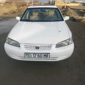 Toyota Camry 1999