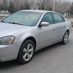 Nissan Altima 2004