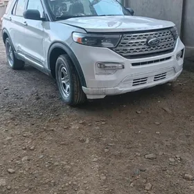 Ford Explorer 2021