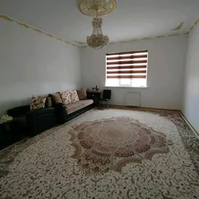 Мир 8.  9/3 этаж 2 ком