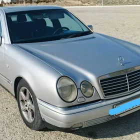 Mercedes-Benz E320 1999