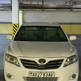 Toyota Camry 2010