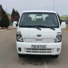 Kia Bongo 2012