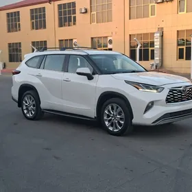 Toyota Highlander 2020